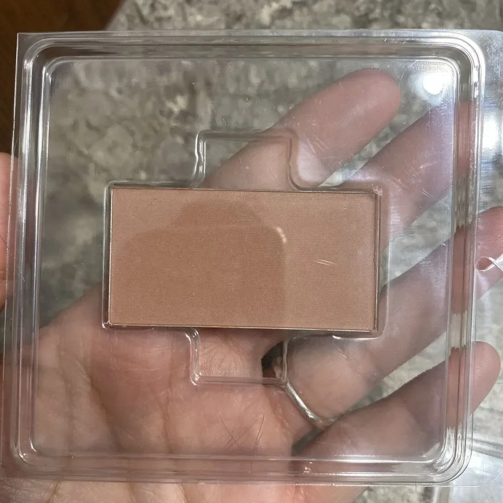 Calvin Klein Blush‎ Single Refill In Shade 05 Terra  New Rare